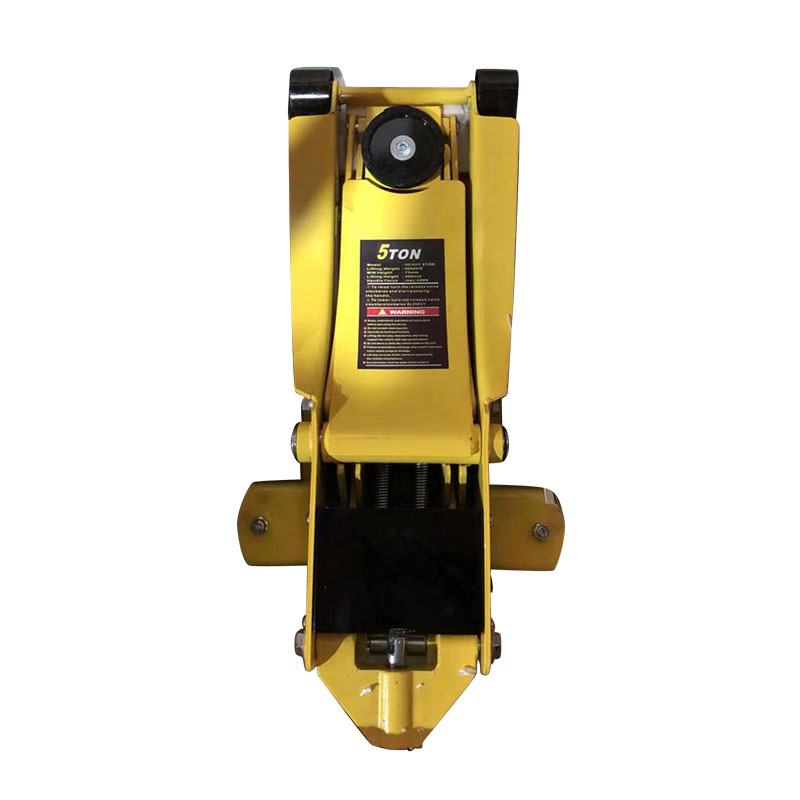 Como herramienta de uso común, ¿qué precauciones especiales se deben tomar al utilizar un gato?